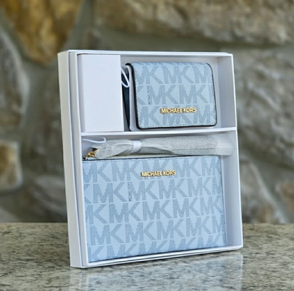 NIB! Michael Kors Soft Sky Blue Signature Wristlet & Wallet Set (MSRP $258)
